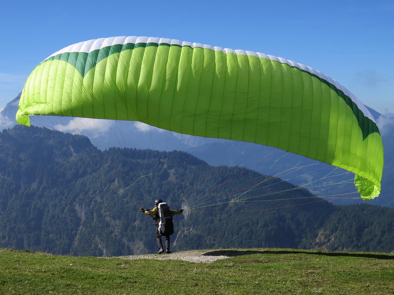 Paragliding training in the mountains