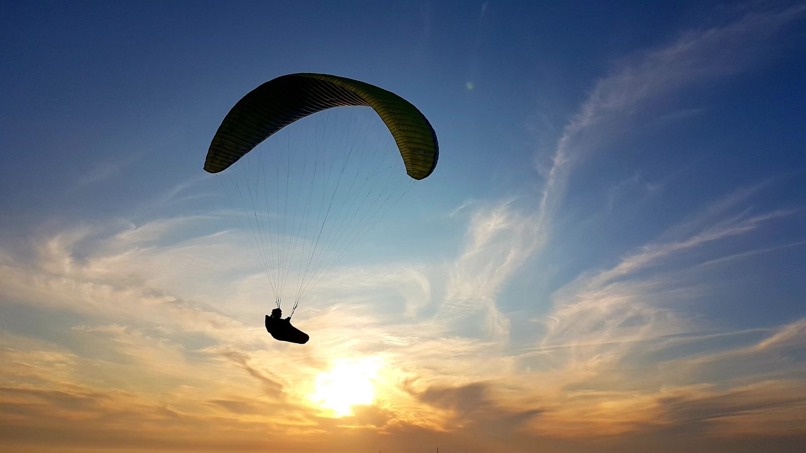 Paragliding above Bir Billing